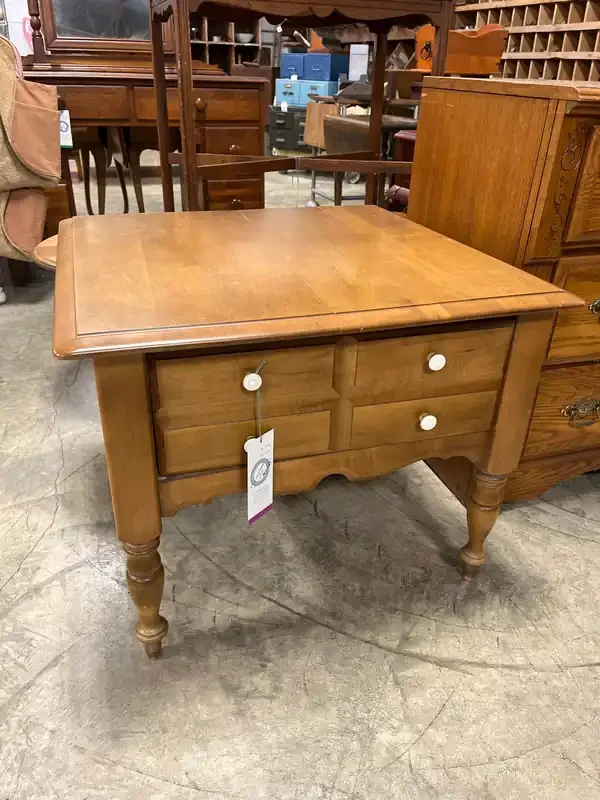 End Table w White Knobs