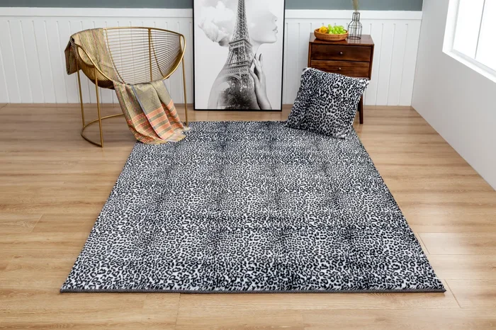 FAUX Pillow – 20” x 20” – FU04P