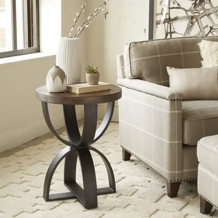 Magnussen – Bowden Round Accent Table – T4635-35