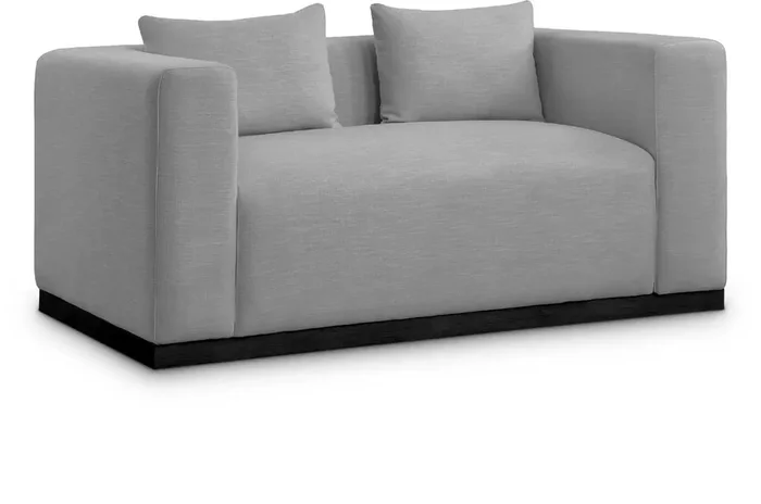 Meridian Furniture – Alfie Grey Linen Textured Fabic Loveseat – 642Grey-L