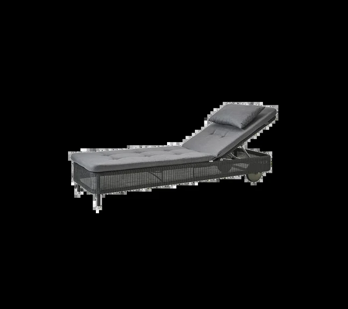 Presley sunbed